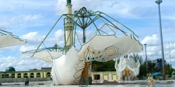Payung Elektrik Masjid Raya Annur Diterjang Badai, Ini Kata Dinas PUPR PKPP Riau