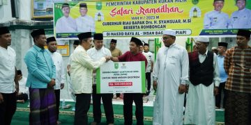 Safari Ramadan di Bagansiapiapi, Gubri Salurkan Bantuan Ratusan Juta Rupiah