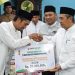 Safari Ramadhan di Tuah Karya, Gubernur Syamsuar Serahkan Bantuan untuk Masyarakat