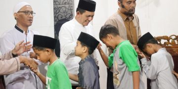 Ramadhan Malam ke-16, Gubernur Ansar Safari ke Masjid Al Hijrah, Sekupang Batam