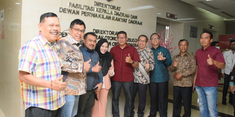 Dirjen Otda Sampaikan  Apresiasi untuk Pansus LKPJ Bupati Bengkalis