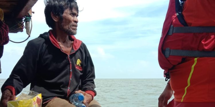 Empat Hari Terombang Ambing di Laut, Nelayan Rohil Ditemukan Selamat