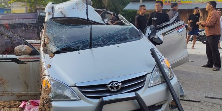 Kecelakaan Maut Avanza Tabrak Truk di Kampar, Tiga Tewas, Ini kata Polisi