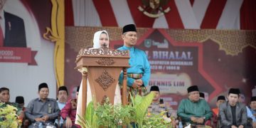 Gelar Halal Bi Halal, Bupati Kasmarni Ajak Masyarakat Perkokoh Silaturrahmi dan Persatuan