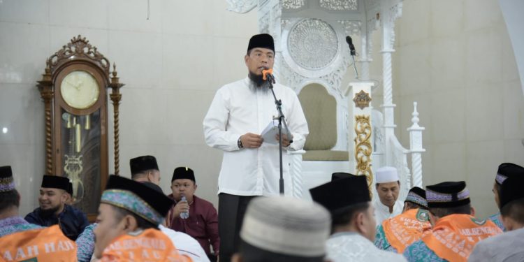 Bupati Bengkalis Lepas Keberangkatan JCH Kabupaten Bengkalis, Kecamatan Mandau dan Pinggir