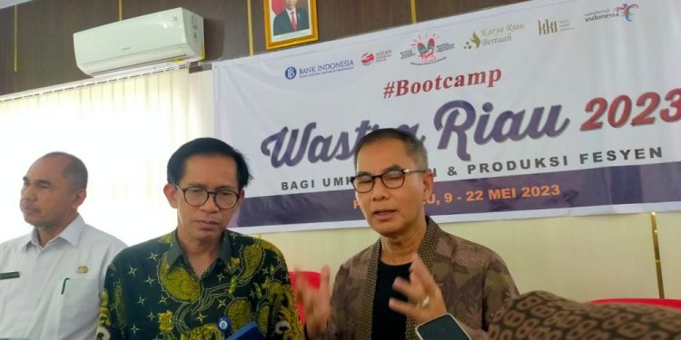 Pelaku UMKM Desain dan Produksi Fesyen di Riau Diberi Pelatihan Intensif
