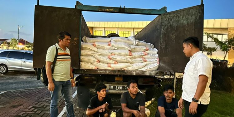 Polda Riau Amankan 135 Karung Pupuk Palsu, 2 Pelaku Ditangkap