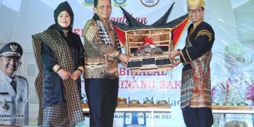 Gubernur Ansar Hadiri Pengukuhan Persatuan Minang Sakato Bintan