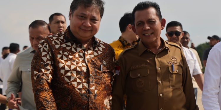 Gubernur Ansar Dampingi Menko Airlangga Hartarto Resmikan 6 Perusahaan Baru di Batam