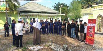Polsek Siak Kecil bersama LAMR dan LLMB gelar Baksos di Rumah Suluk Babul Maqom
