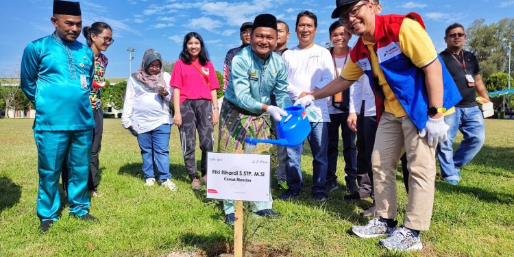 Aksi Peduli Lingkungan, PHR Ajak Pekerja Blok Rokan Tanam Pohon Hingga Uji Emisi di Duri