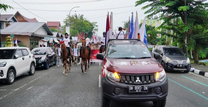 Dimulai dari Kota Pekanbaru, Pawai Kirab Pemilu 2024 Finis di Lapangan Pelajar Bangkinang