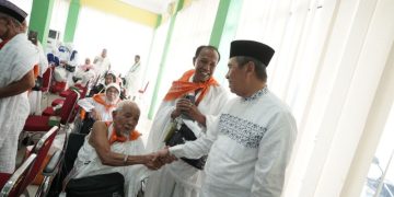 Gubri Syamsuar Melepas Keberangkatan 283 CJH Riau