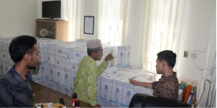 Kemenag Kota Pekanbaru Terima 875 Dus Air Zam-Zam