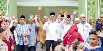 Bupati Afrizal Sintong Lepas Keberangkatan 283 Calon Jamaah Haji Rohil