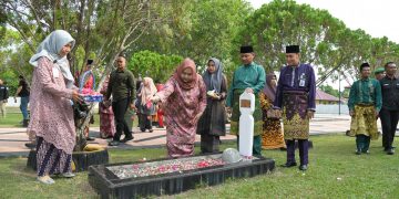 Peringatan Hari Jadi Ke-511 Bengkalis, Bupati Ziarahi Makam Pahlawan Kesuma Kesatria