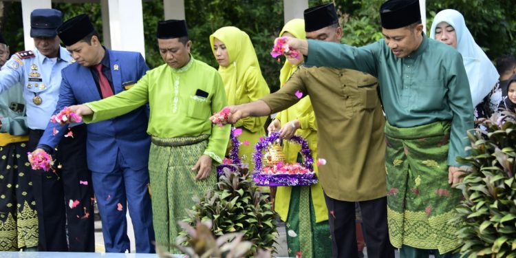 Rangkaian Hari Jadi Bengkalis, Wabup dan Forkopimda Ziarah Makam Dara Sembilan