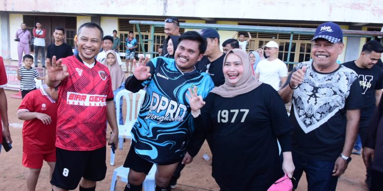 Saksikan Semifinal Bupati FC Vs DPRD FC, Bupati Kasmarni Ucapkan Selamat Bupati FC Melaju Ke Final