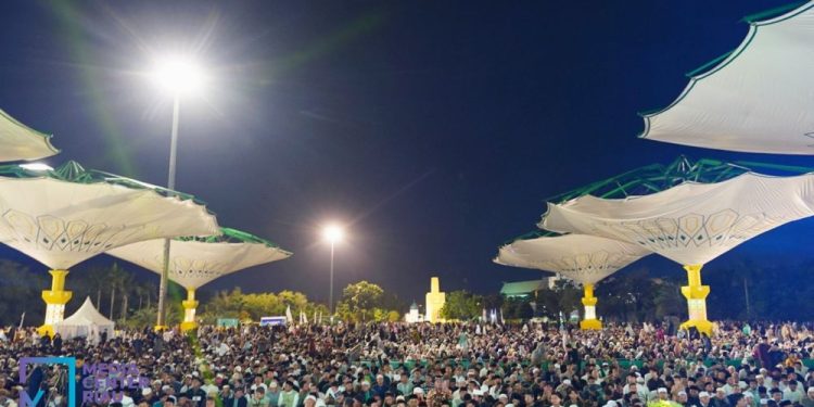 Pemprov Riau Gelar Tabligh Akbar, Ribuan Masyarakat Penuhi Masjid Raya Annur