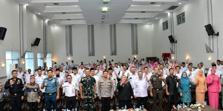 Bupati Kasmarni Bersama Forkopimda Dengarkan Pidato Kenegaraan Presiden RI