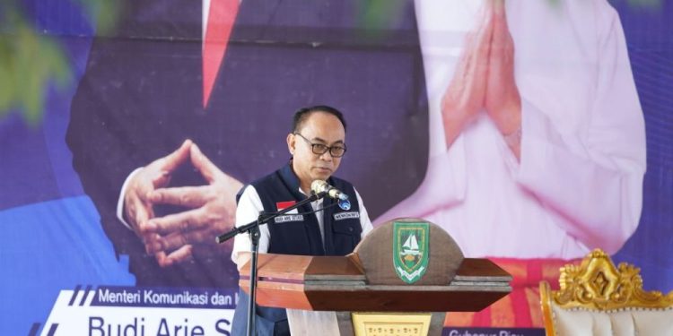 25 Desa di Riau Terima Perangkat Internet, Menkominfo Harap Jadi Pemantik Kolaborasi Lintas Sektor