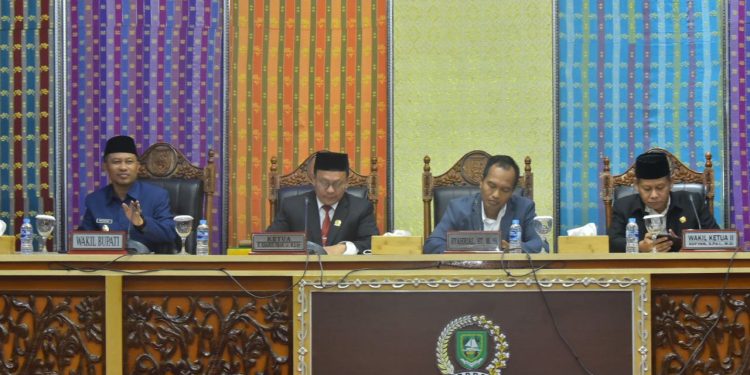 Hadiri Rapat Paripurna Dua Ranperda, Bupati Bengkalis Harapkan Peran Pengawasan Dewan