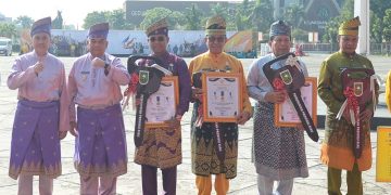 Empat Daerah Dapat Bantuan Mobil Pelayanan Administrasi Kependudukan Keliling dari Pemprov Riau