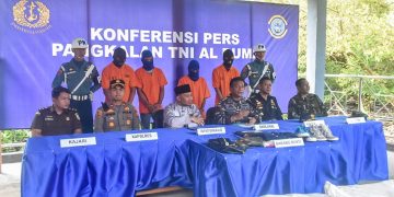 Lanal Dumai Gagalkan Penyeludupan 150 Karung Barang Bekas di Perairan Siak Kecil