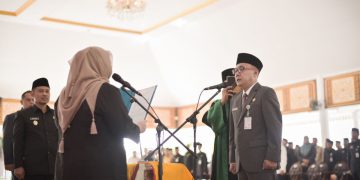Resmi Dilantik Bupati Kasmarni, dr. Ersan Saputra Jabat Sekda Bengkalis