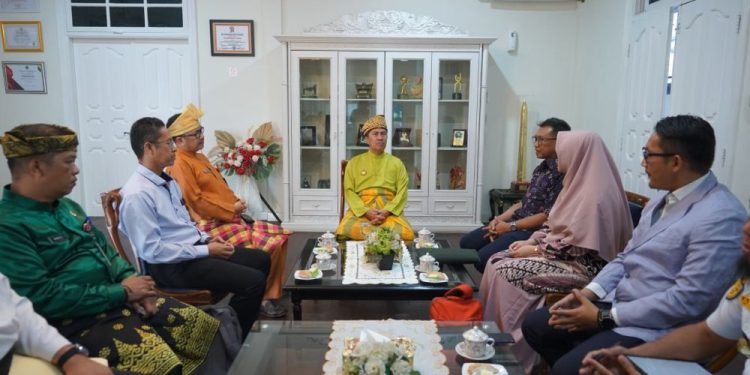 Tindak Lanjut Pembangunan Penyeberangan Dumai-Rupat, Gubri Terima Audiensi  Tim CDT serta  MCC