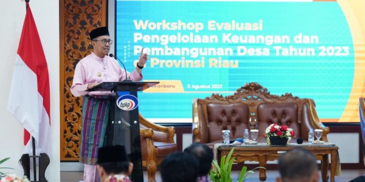 Dana Dikelola Desa Cukup Besar, Gubri Harap Bisa Percepat Pembangunan Desa