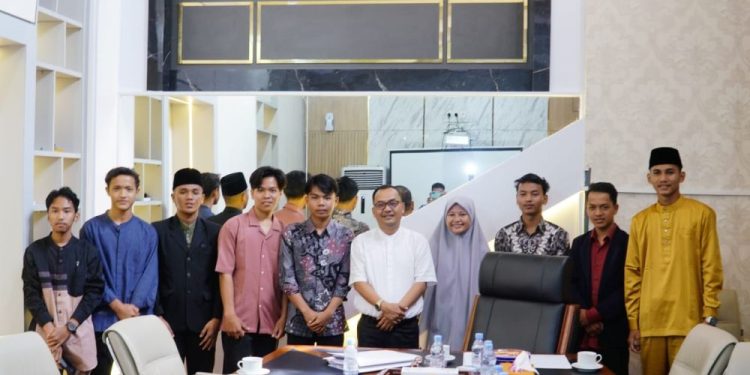 Terima Pelajar yang Akan Kuliah di Luar Negeri, Ini Pesan Pj Bupati Kampar