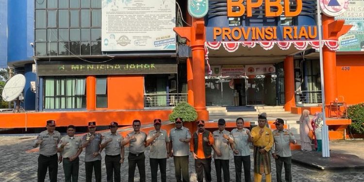 Pemprov Riau Salurkan Bantuan Peralatan Pemadaman Karhutla untuk 12 Kabupaten kota