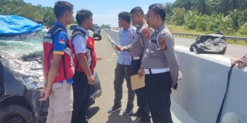 Supir Pickup Tewas, Akibat Mobil Pecah Ban di Tol Permai