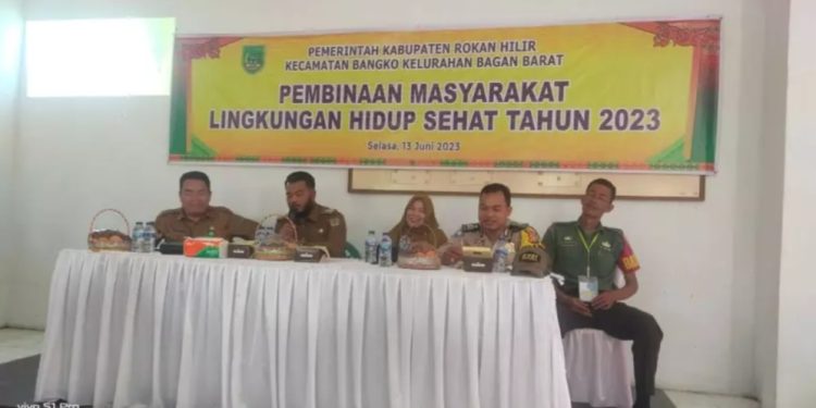 Camat Bangko Buka Sosialisasi Pembinaan Masyarakat Lingkungan Hidup Sehat