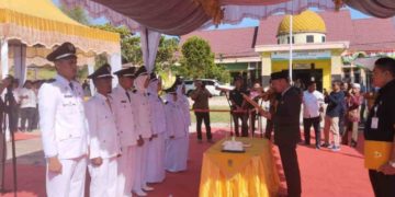 Bupati Rohil Afrizal Sintong Lantik Tujuh Penghulu dan Kepala Puskesmas