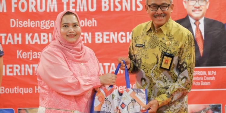 Bawa Misi Dagang Ke Kota Batam, Bupati Kasmarni Upayakan Produk UMKM Daerah Bisa Go Internasional