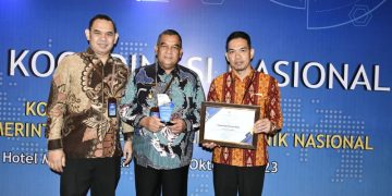 Terbaik Pemanfaatan PDN, Pemprov Riau Terima Penghargaan