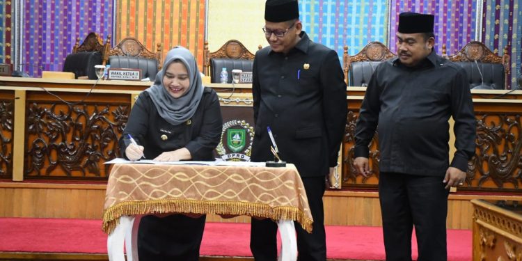 APBD Bengkalis 2024 Disahkan Rp4,1 Triliun, Bupati Kasmarni Upayakan Program Makin Berdampak Baik Bagi Masyarakat