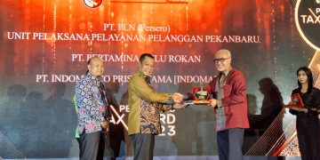 Taat Pajak Daerah, PHR Raih Penghargaan Pekanbaru Tax Award 2023