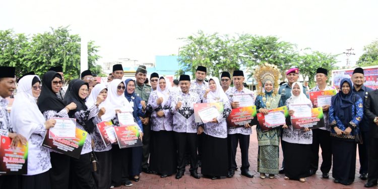 10 Sekolah Terima Penghargaan Sekolah Adiwiyata Tingkat Kabupaten dari Bupati Bengkalis