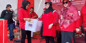 Sempena HGN dan HUT PGRI Ke-78, Kasmarni: Transformasi Guru  Kunci Capai Visi Indonesia Lebih Maju