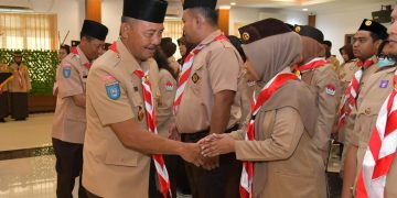 Sekda Kepri Lantik Pengurus SAKA POM Kepri, Ajak Pramuka Turut Menjaga Pemilu Damai