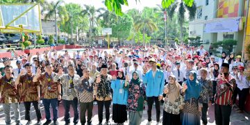 Hadiri PKKMB ITMG, Bupati Kasmarni Yang Pertama Mengunjungi