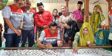 Pesona Batik Mandau, Kreasi Budaya yang Bersinar di Hari Batik Nasional 2024