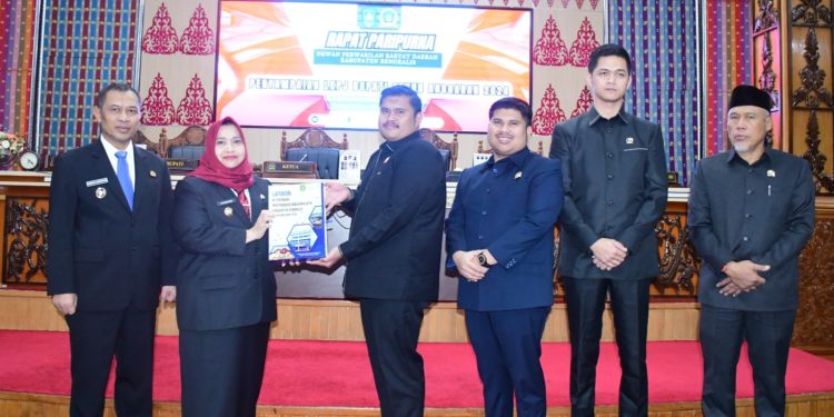 Bupati Kasmarni Sampaikan LKPJ 2024 kepada DPRD Kabupaten Bengkalis