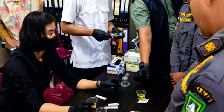 Menyasar Pegawai di Kecamatan Bengkalis, Tes Urine Mendadak, Dua Orang Positif Amfetamin