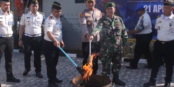 Lapas Bengkalis Musnahkan Barang Terlarang dan Ikrar Perang Terhadap Narkoba Serta Handphone