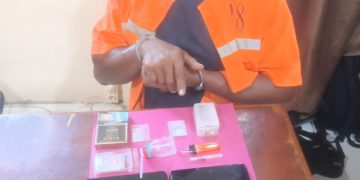 Penggerebekan Dini Hari, Pengedar Sabu di Desa Lubuk Garam Siak Kecil di Ringkus