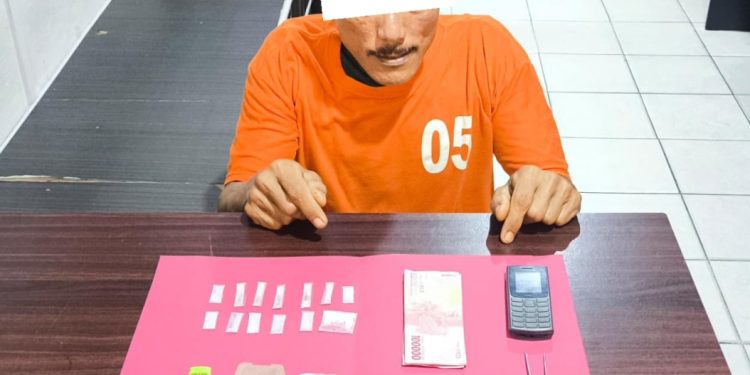 13 Paket Sabu Diamankan, Saat Penggerebekan Rumah di Pangkalan Jambi